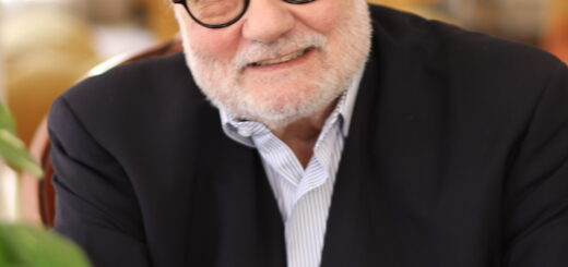 Pr Jean-Victor Belmère - Maroc - Rabat 3 ð Présentation du Pr Jean-Victor Belmère Médecin, neuro-psychiatre et hypnothérapeute exclusif, le Pr Jean-Victor Belmère développe une approche clinique intégrative fondée sur la neurophysiologie, la régulation du système nerveux autonome et le traitement des troubles anxieux complexes. Docteur en médecine et en biologie humaine, ancien maître de conférences en neurophysiologie, il est spécialisé dans l’accompagnement des états de stress chronique, crises de panique, déréalisation, traumatismes relationnels et troubles psychosomatiques. Fondateur du CIHM — Centre International d’Hypnose Médicale — il conçoit des protocoles progressifs et scientifiquement informés visant à restaurer la sécurité corporelle, l’autorégulation émotionnelle et l’autonomie thérapeutique des patients. ð CIHM — Approche Corps–Conscience élargie ð +212 666 535 866 | +212 666 783 504